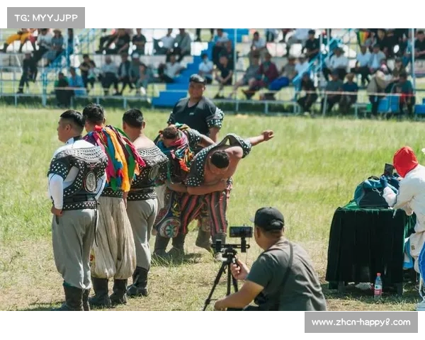 草原上的角力舞：内蒙古摔跤手赛场展现力量与技巧之美